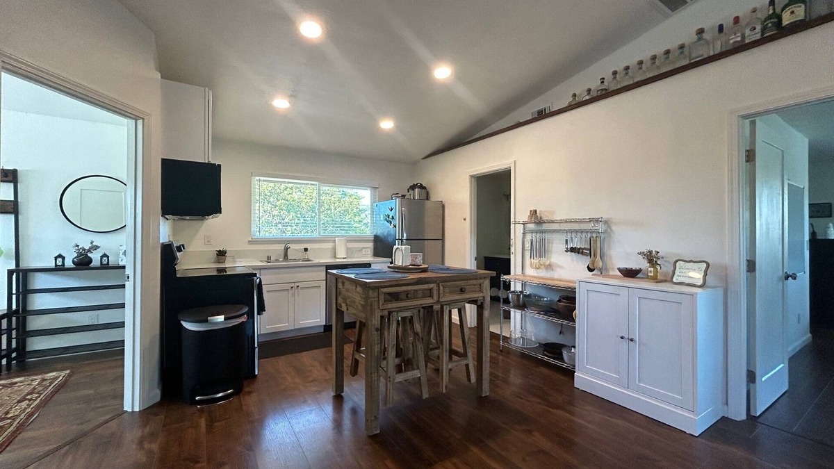 Arden-Arcade House | Lovely 2-bedroom unit in Sacramento with beautiful sunset views and a Hot Tub!