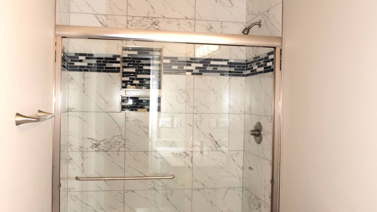 SeaTac Apartment | Lovely 2-bedrooms serviced apartment!