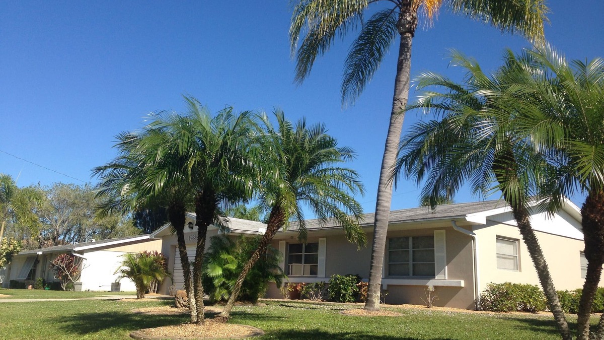 Port Charlotte House | Lovely 2BR/1.5BA house with lanai, private heated pool in quiet neighbourhood