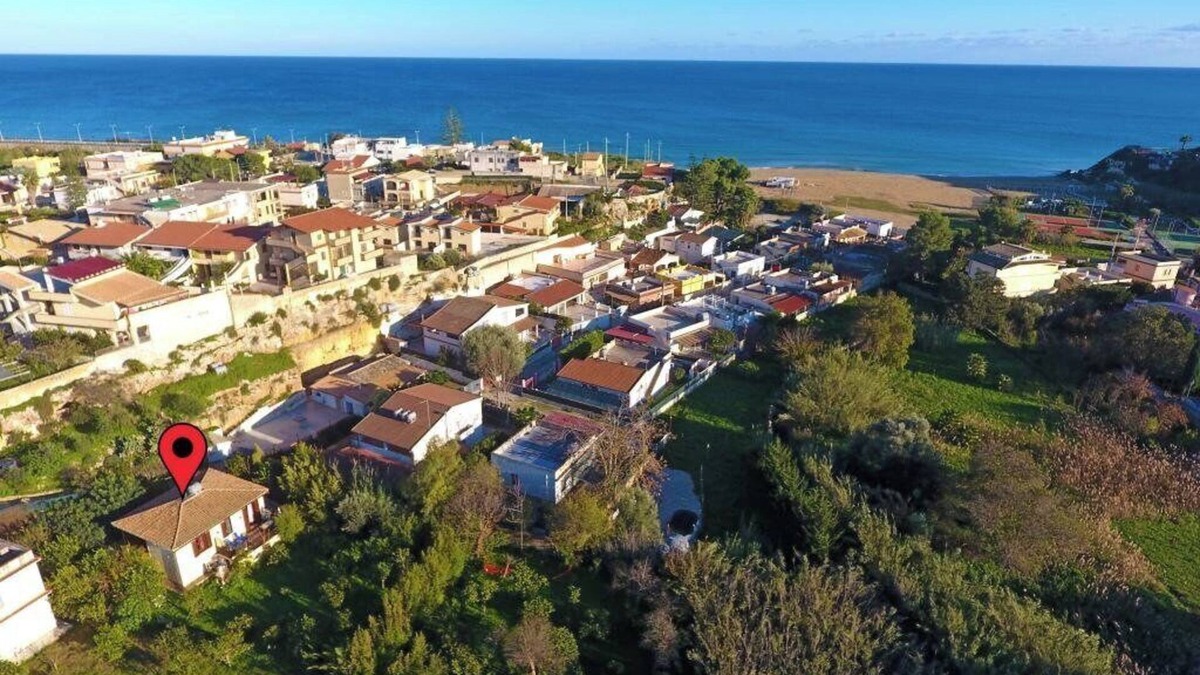 Noto Marina Cottage | Lovely 3-Bed Cottage in Noto