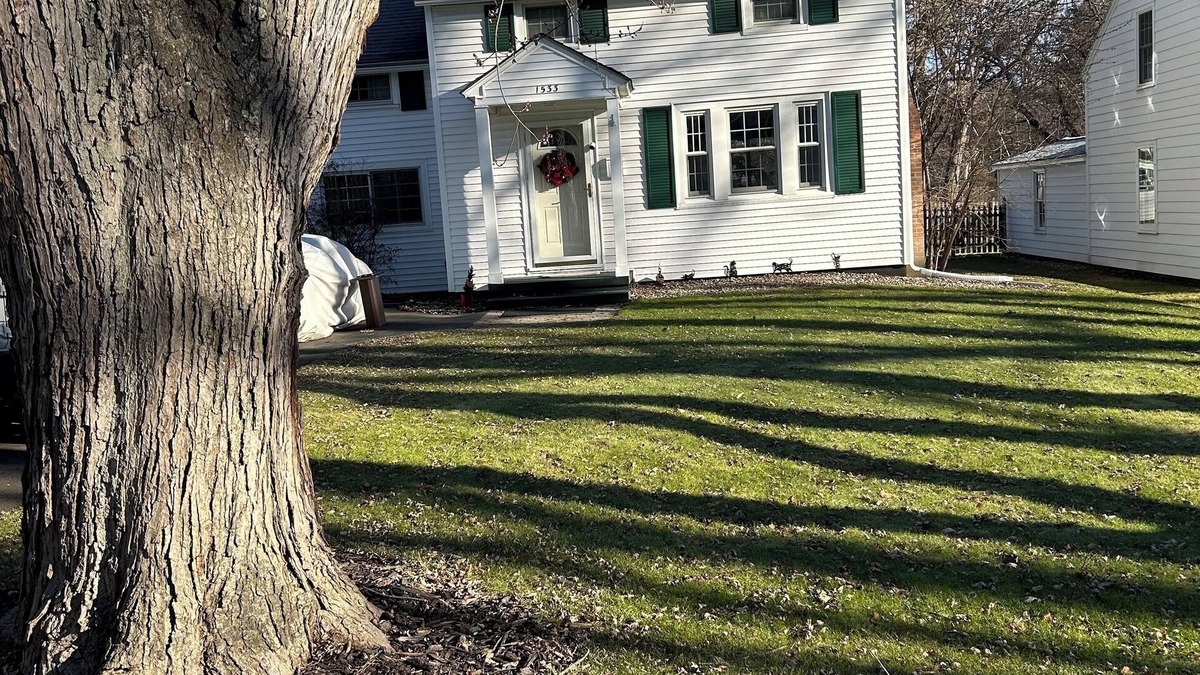 Niskayuna House | Lovely 3 Bedroom/2 Bath Hideaway Cottage in Old Niskayuna- 30 Day Minimum Stay