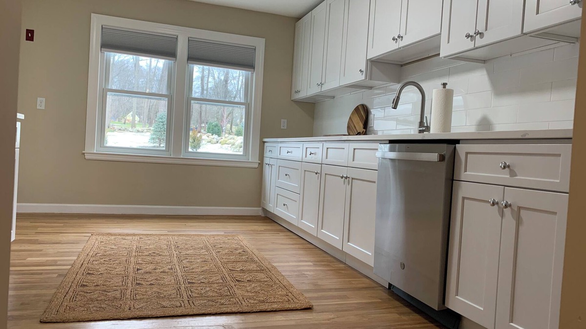 Sherborn House | Lovely 3 bedroom - Close to Boston - 1 month stay required
