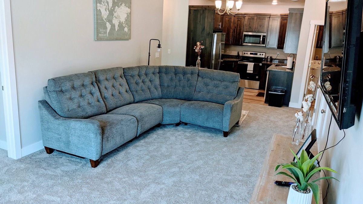 North Logan Apartment | Lovely 3 bedroom Condo In beautiful Cache Valley