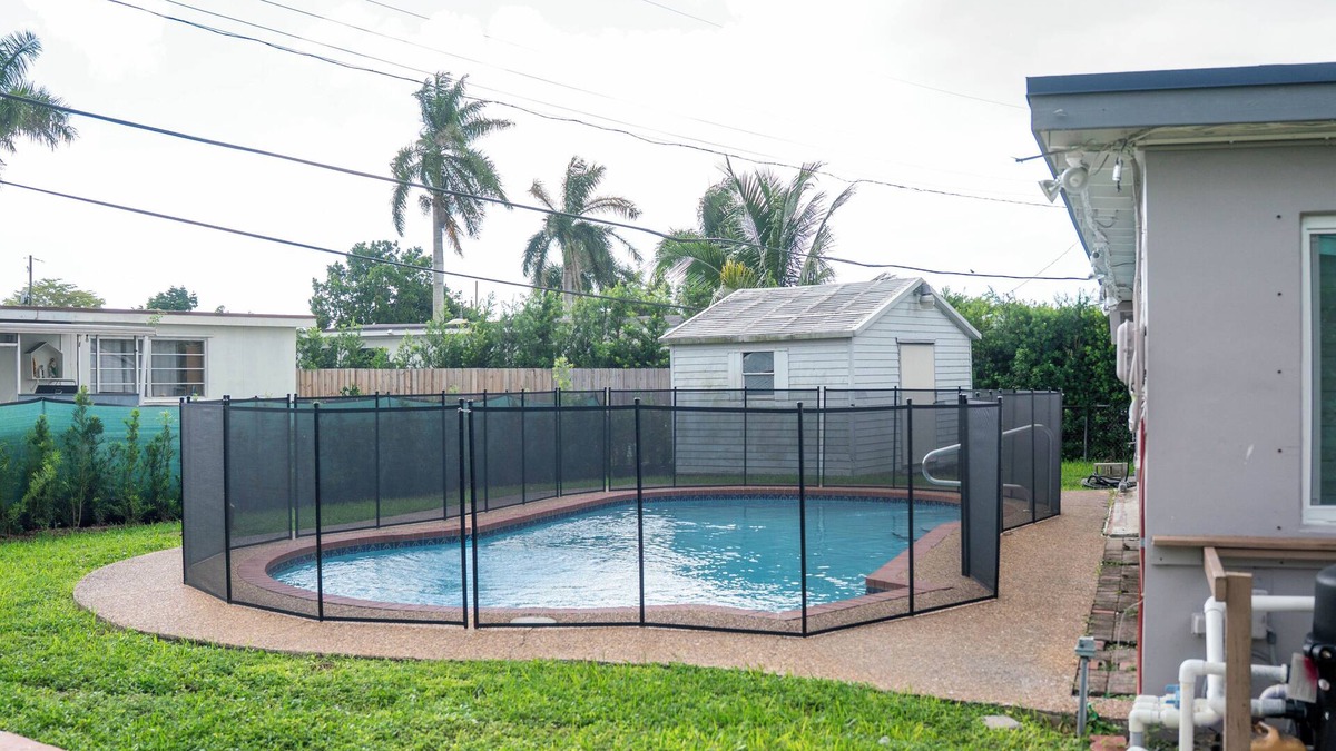 Sunset House | Lovely 3-bedroom house with pool in vibrant Miami