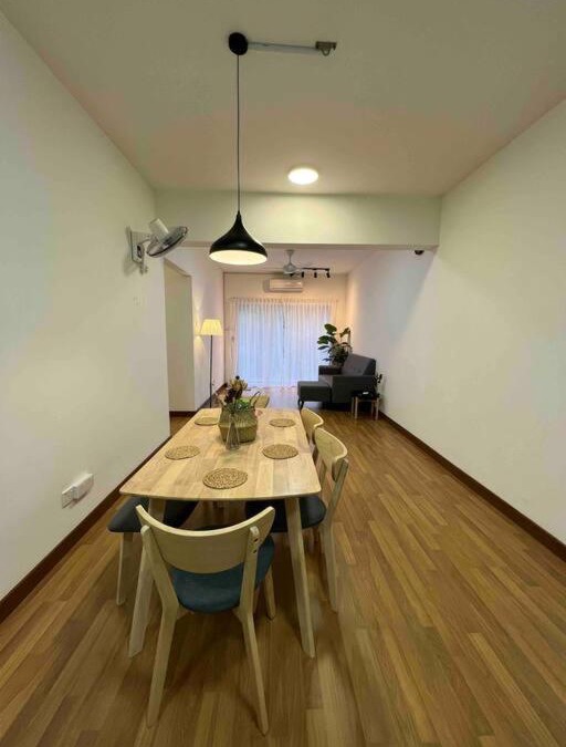 Kampung Rawa Apartment | Lovely 3 Bedrooms with Mountain View (5pax)