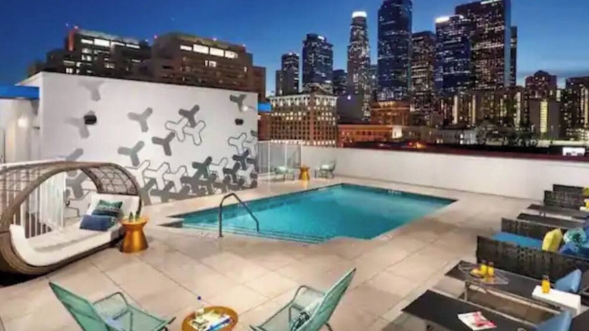 Little Tokyo Apartment | Lovely 3BR Apt w/Balcony & Rooftop Pool + Views