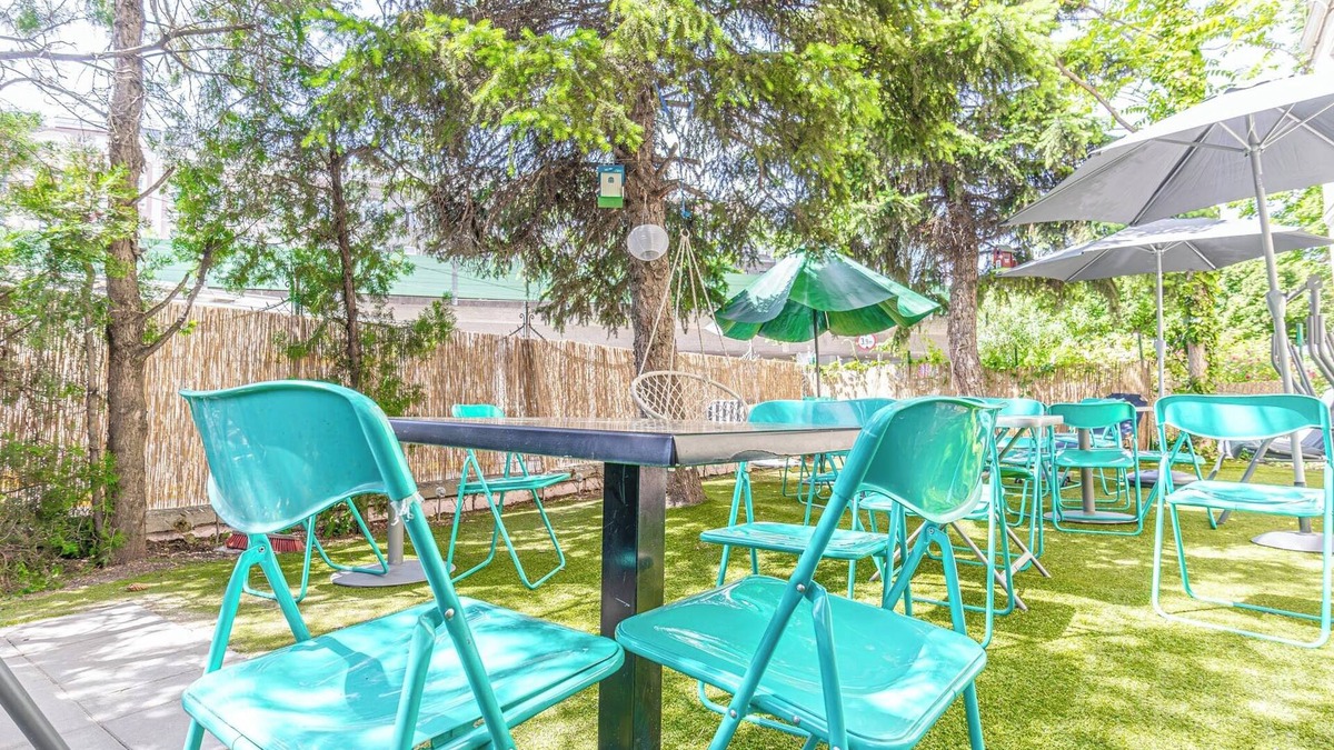 Brigittenau Apartment | Lovely 4BR Apt with Garden near Danube