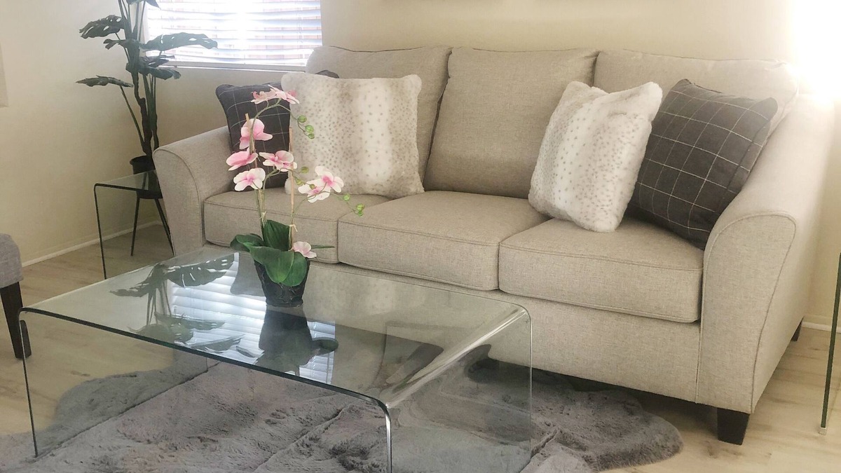 Moreno Valley House | Lovely 4BR3BA House downstairs office private fenced yard 30% monthly discount
