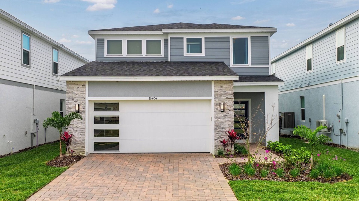 Four Corners House | Lovely 5-bedroom house with POOL near Disney in Clermont