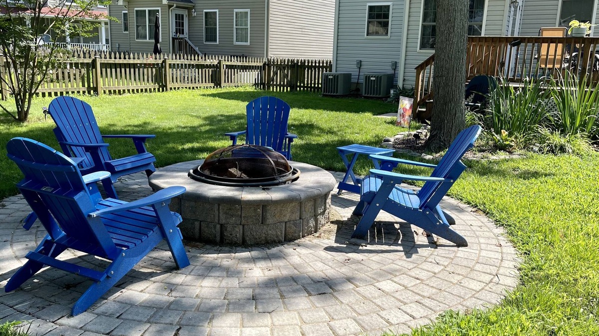 Colonial Beach House | Lovely 5 bedroom home with TVs in each room. Fast wi-fi, easy walk to beach.
