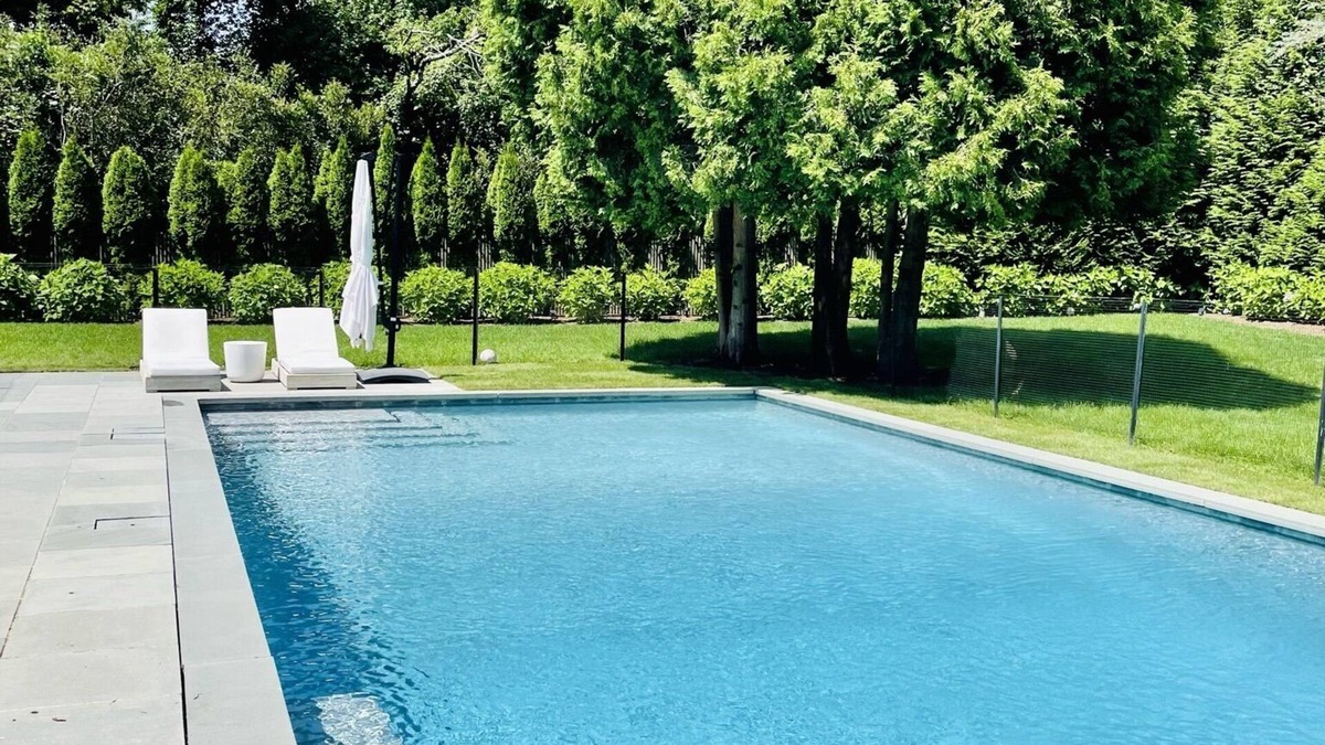 Amagansett Lanes House | Lovely and secluded family home, close walking distance to town and beaches.