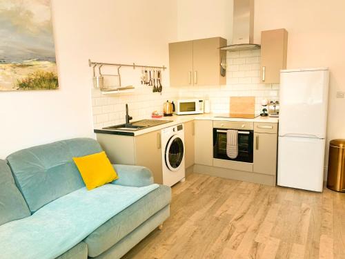 Worthing Apartment | Lovely Annexe by the Beach, in Central Worthing.
