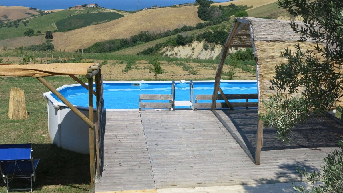 Cologna Spiaggia Villa | Lovely apartment in villa with A/C, hot tub, pool, WIFI, TV, patio, pets allowed and panoramic v.