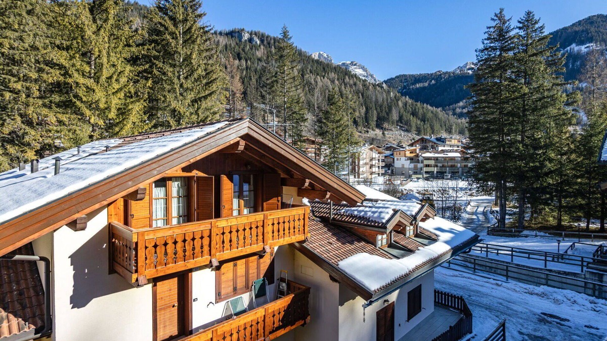 Campitello di Fassa Apartment | Lovely apartment for 6 guests with TV and balcony
