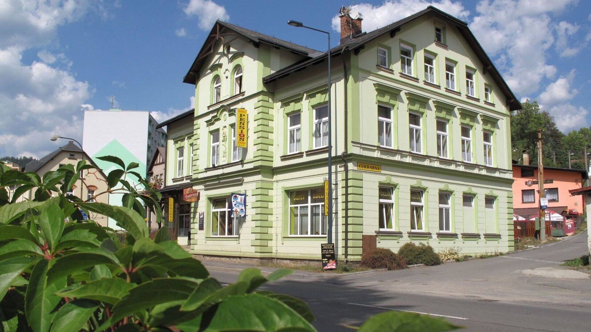 Tanvald Apartment | Lovely apartment for 12 guests with WIFI, TV and pets allowed
