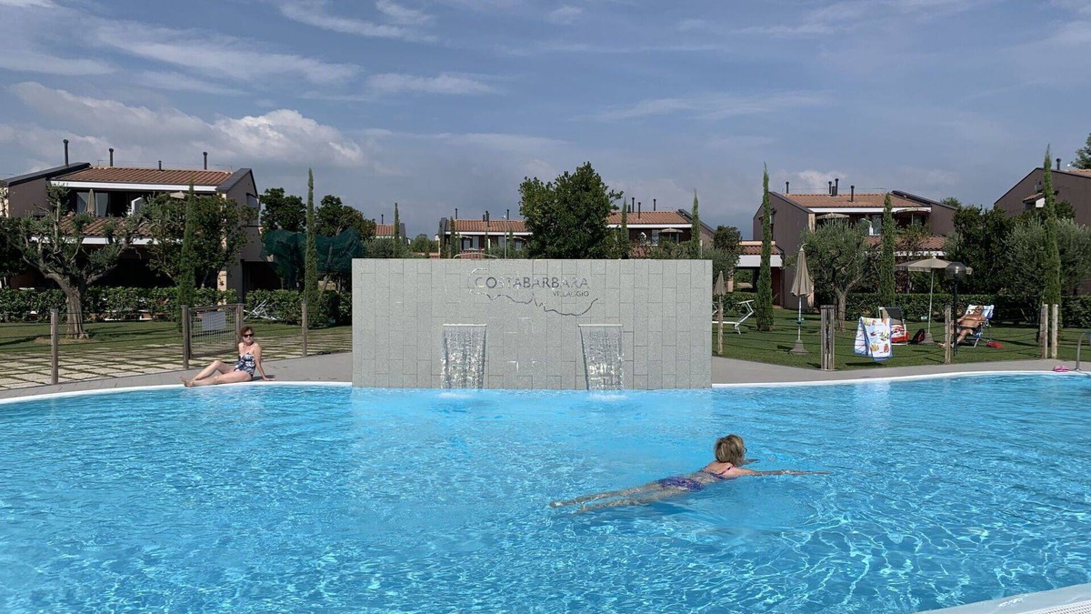 Crociale Apartment | Lovely apartment for 4 guests with WIFI, pool, A/C, TV, terrace and pets allowed