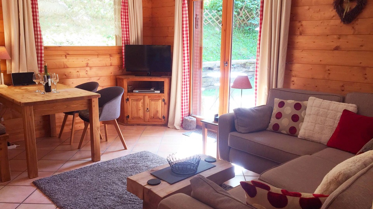 Les Houches Apartment | Lovely apartment 100 metres from ski lifts and Bellevue restaurants and shops