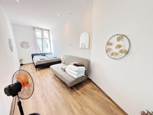 Erdberg Apartment | Lovely Apartment - 15 Min from Airport & City Center, 5 Min from Vienna Main-Bus Station EZ10b