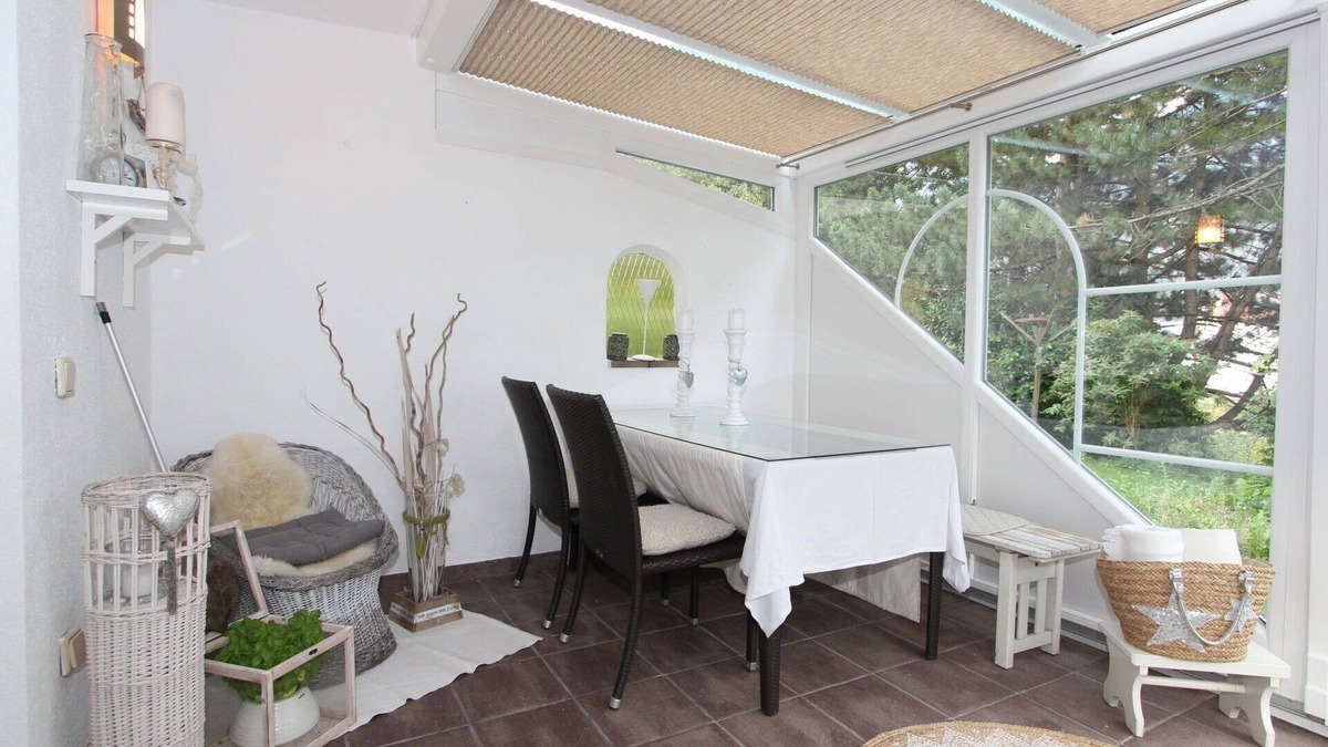 Zirl Apartment | Lovely apartment for 4 guests with WIFI, TV and patio