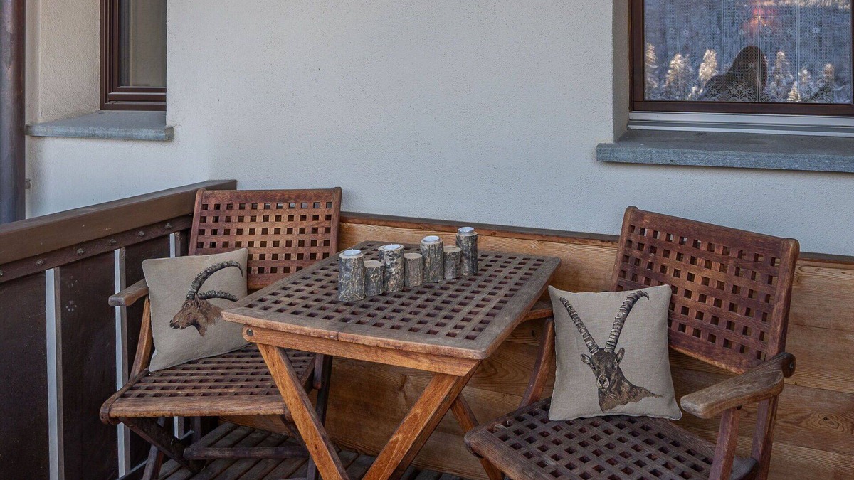 Sankt Moritz-Bad Apartment | Lovely apartment for 4 guests with WIFI, TV, balcony, pets allowed and panoramic view