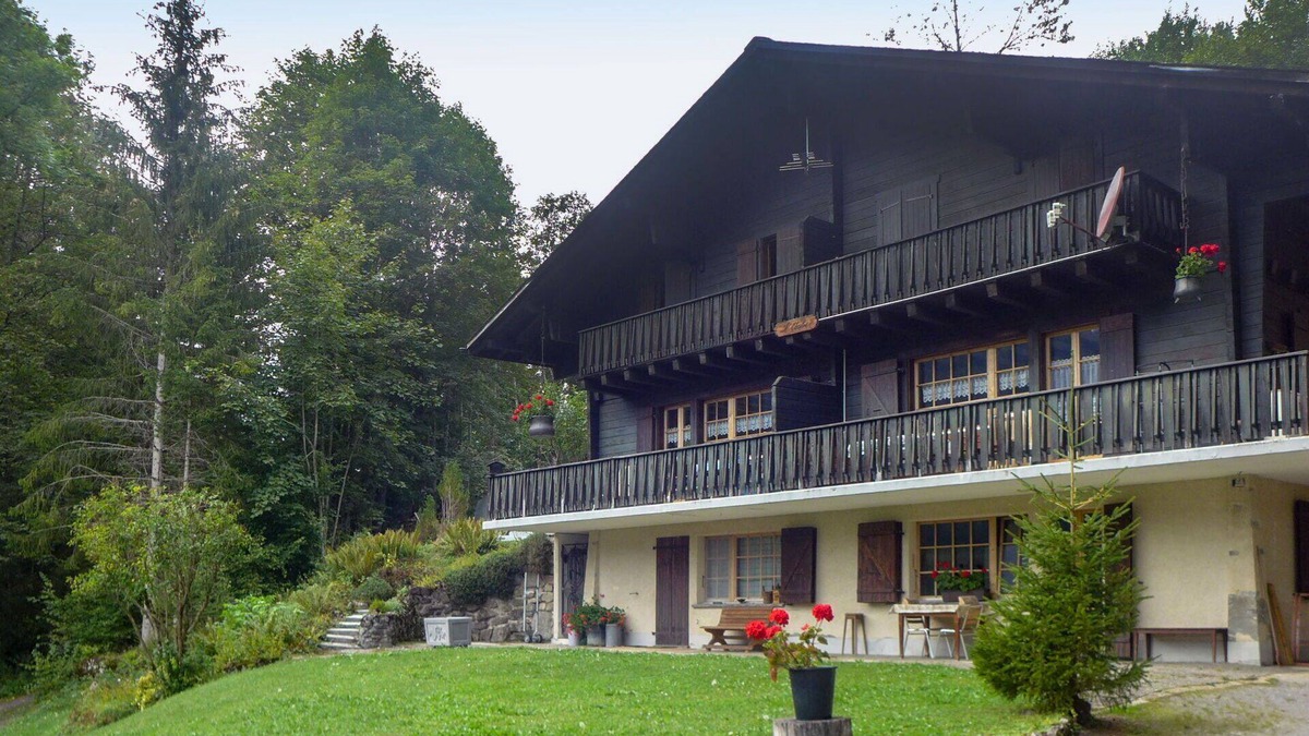 Vers L'Eglise Apartment | Lovely apartment for 6 guests with WIFI, TV and balcony