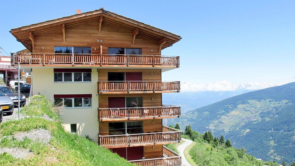 Vex Apartment | Lovely apartment for 8 people with hot tub, WIFI, TV and balcony