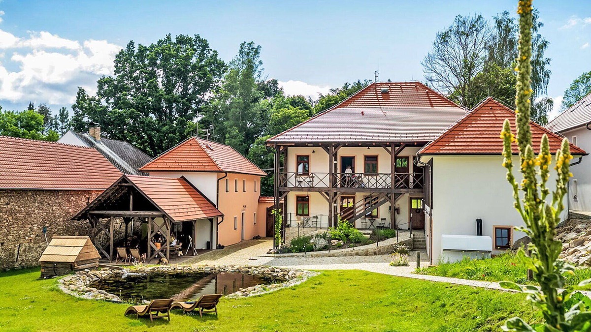 Horni Plana Apartment | Lovely apartment for 4 guests with WIFI, terrace and pets allowed