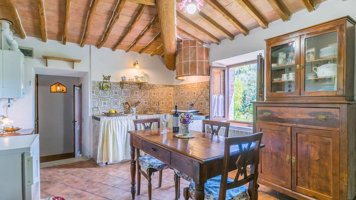 Casciano di Murlo Apartment | Lovely apartment for 2 guests with WIFI, TV and parking