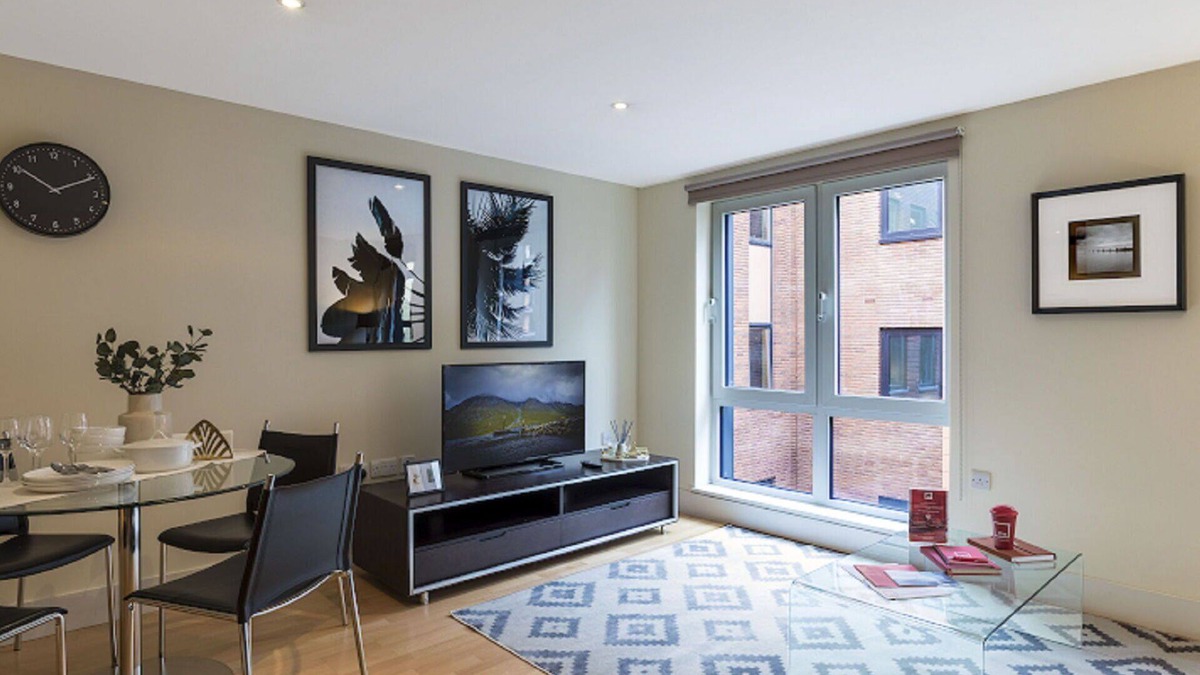Castle Baynard Apartment | Lovely apartment for 2 people with WIFI and TV