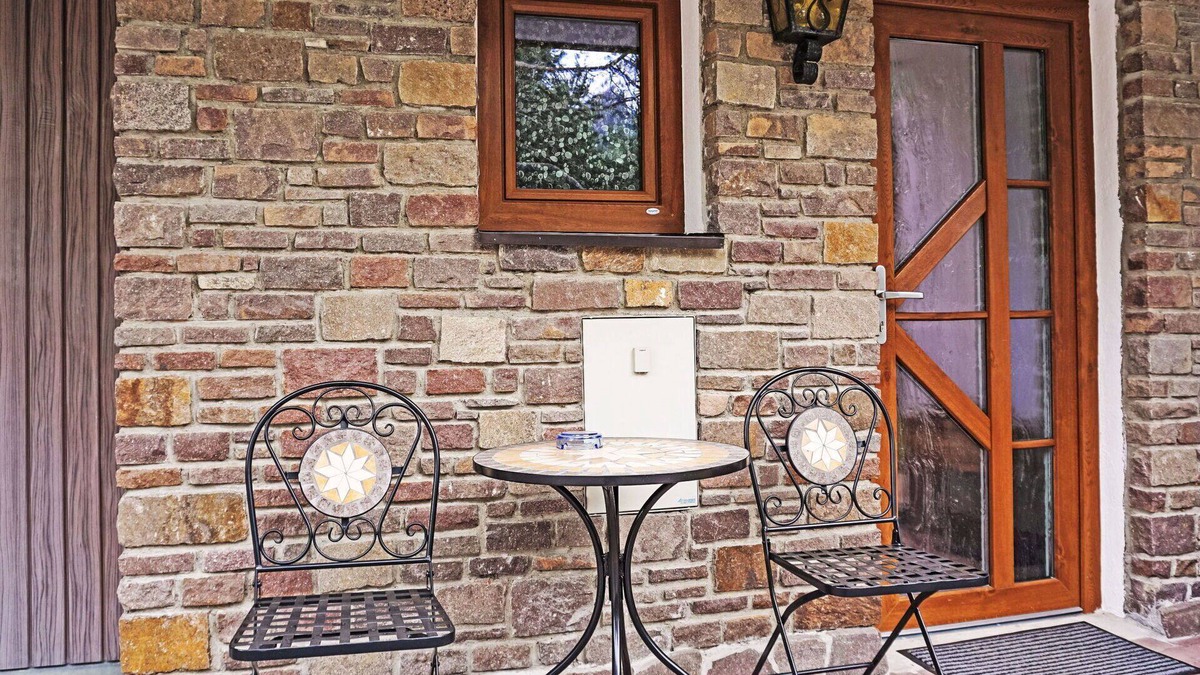 Imst Apartment | Lovely apartment for 2 guests with WIFI, TV and patio