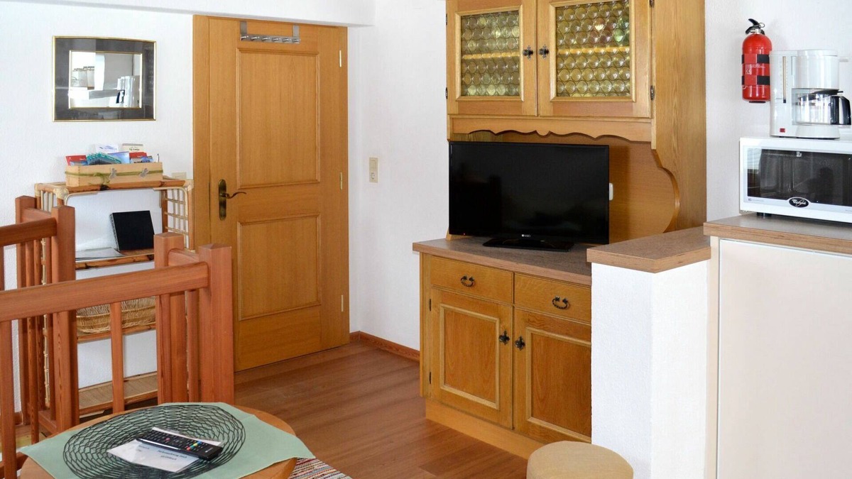 Flirsch Apartment | Lovely apartment for 3 guests with WIFI, patio and parking