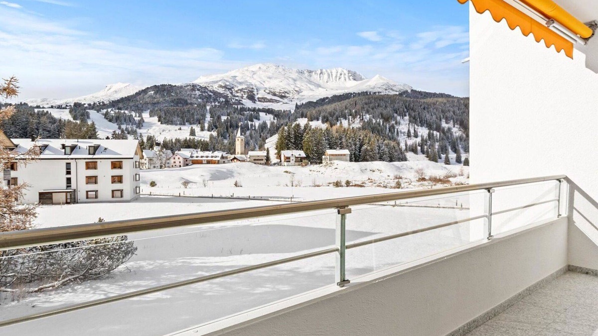 Parpan Apartment | Lovely apartment for 3 guests with WIFI, TV and balcony