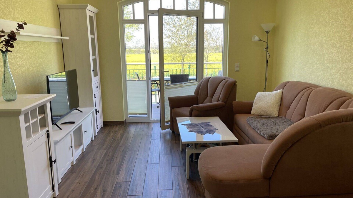 Splietsdorf Apartment | Lovely apartment for 3 guests with WIFI, TV, balcony, pets allowed and parking