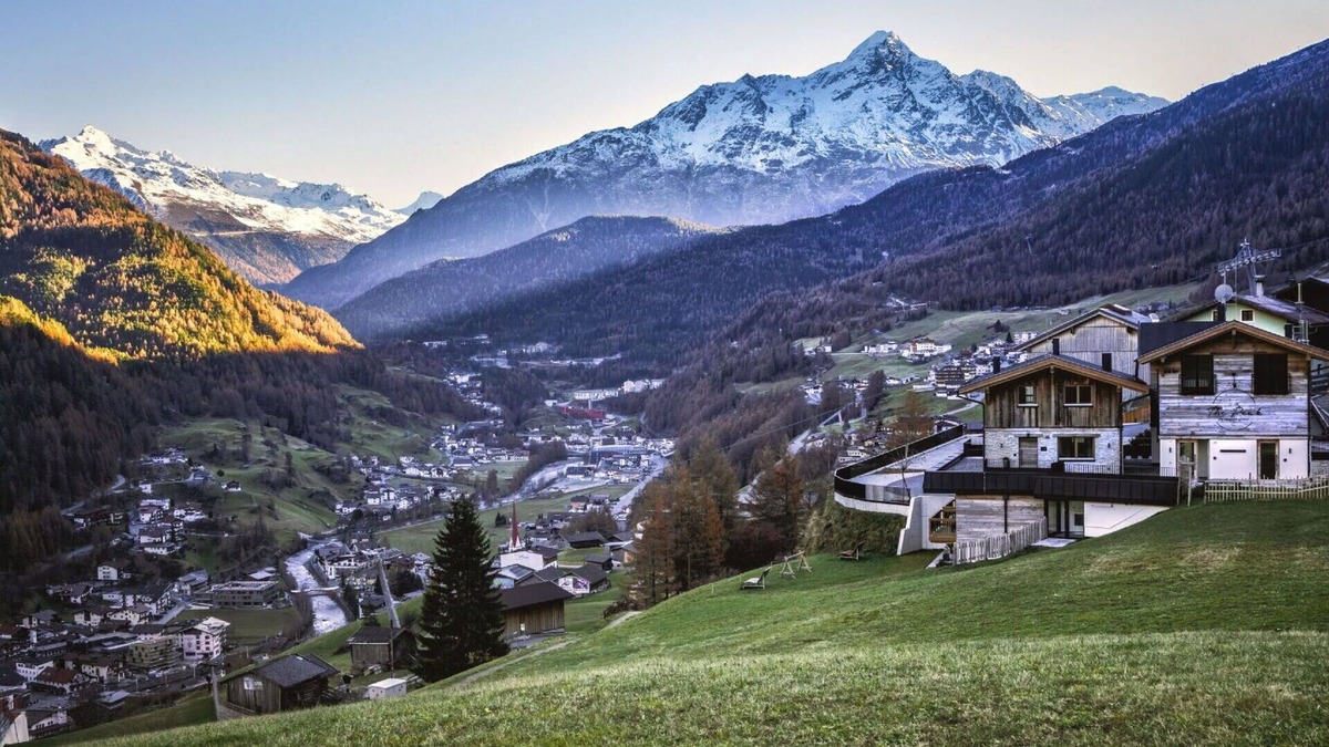 Soelden Apartment | Lovely apartment for 4 guests with WIFI, TV, balcony and pets allowed