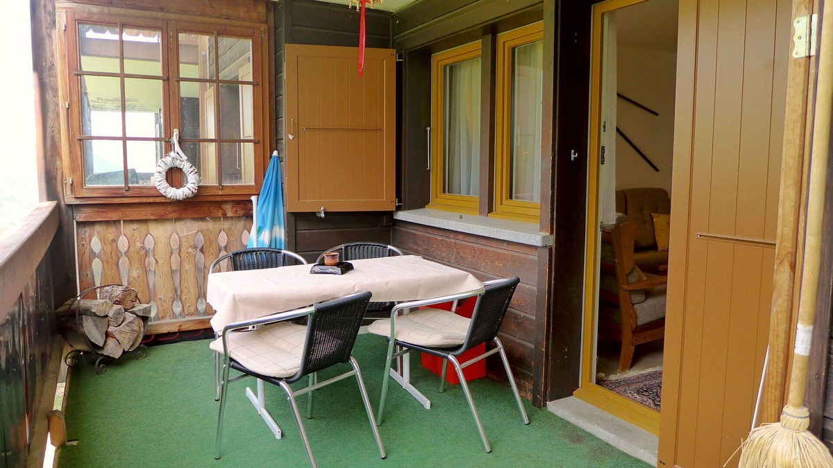 Buerchen Apartment | Lovely apartment for 4 guests with WIFI, TV, balcony, pets allowed, panoramic view and parking