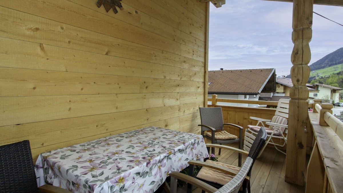 Fuegenberg Apartment | Lovely apartment for 4 guests with WIFI, TV, terrace and panoramic view