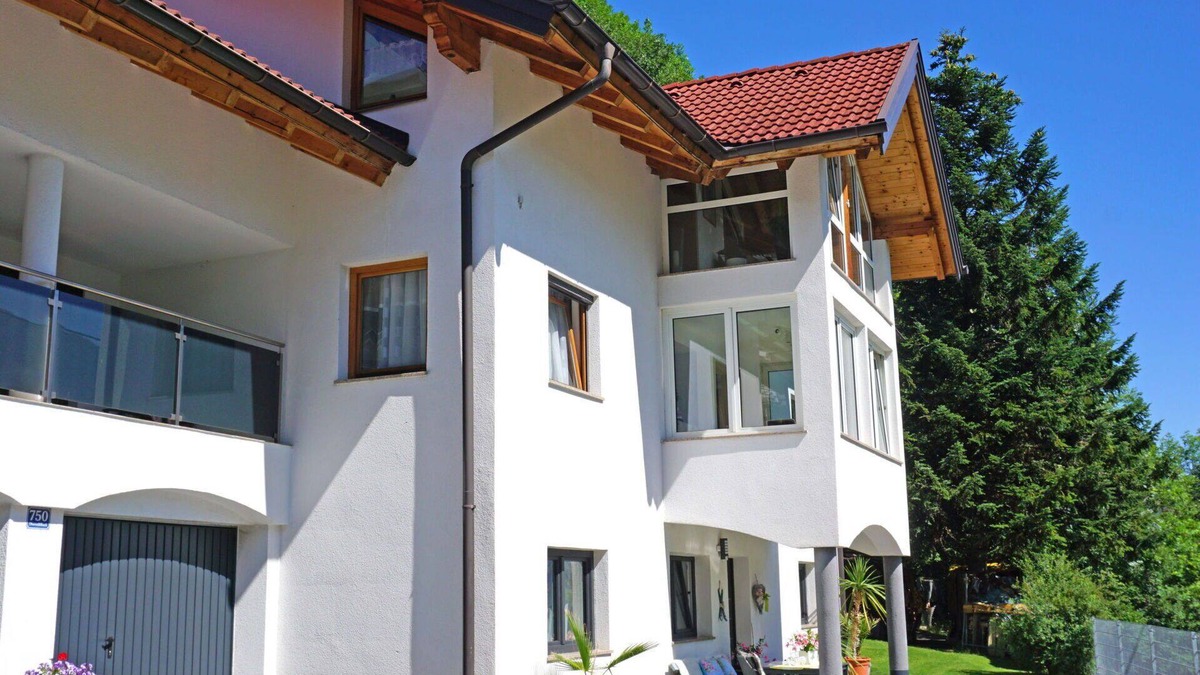 Wenns Apartment | Lovely apartment for 4 guests with WIFI, TV, patio and pets allowed