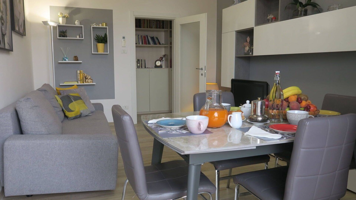 Savena Apartment | Lovely apartment for 4 guests with WIFI, A/C, TV and balcony