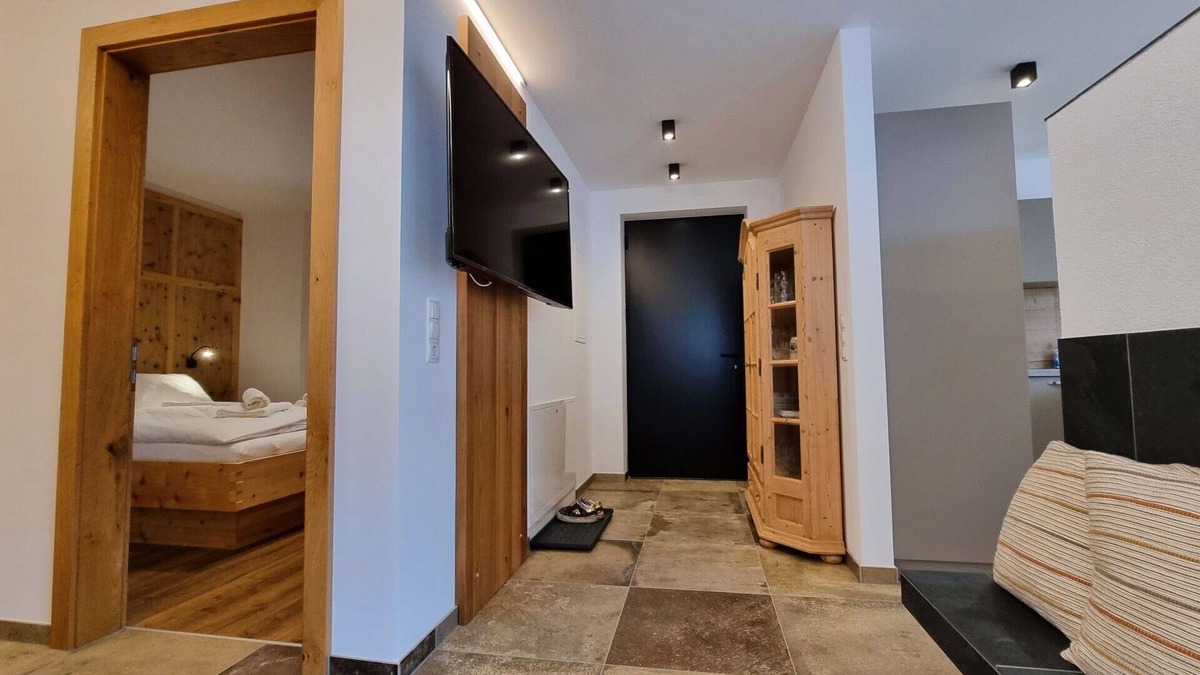 Landeck Apartment | Lovely apartment for 4 people with WIFI, TV and terrace