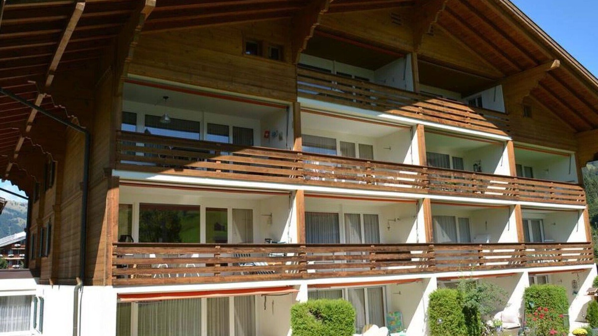Saanenmöser Apartment | Lovely apartment for 4 people with WIFI, TV, balcony and pets allowed
