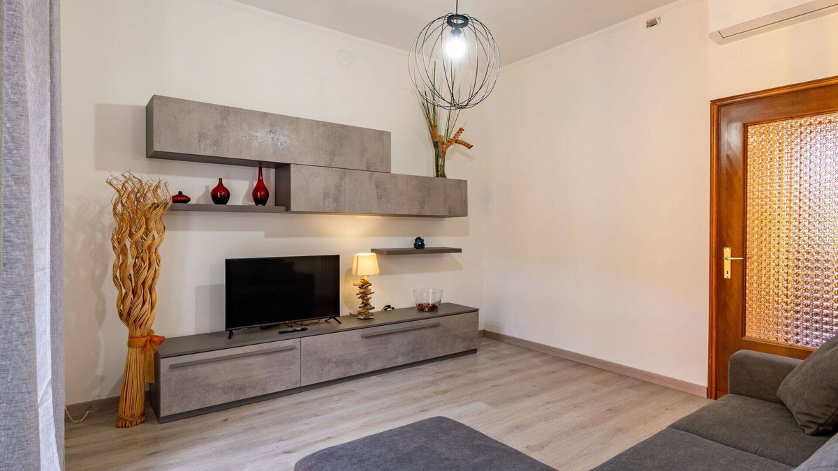 Vendrogno Apartment | Lovely apartment for 5 people with WIFI, A/C and balcony