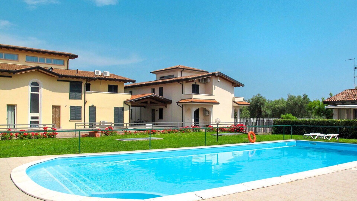 Cunettone Apartment | Lovely apartment for 6 guests with WIFI, A/C, pool, TV, patio, pets allowed and parking