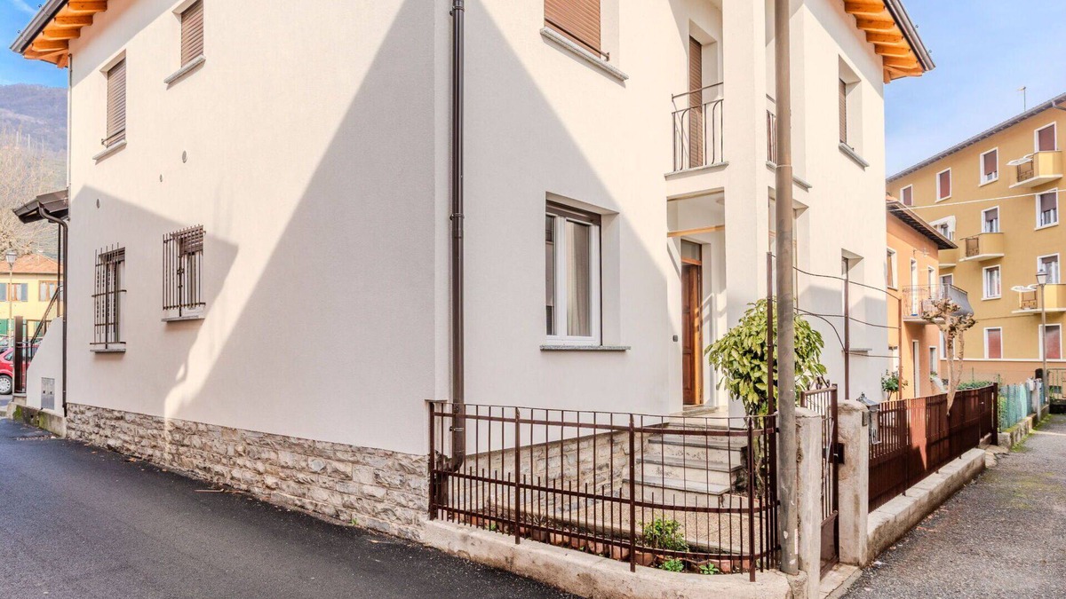 Dongo Apartment | Lovely apartment for 6 people with WIFI, TV and terrace