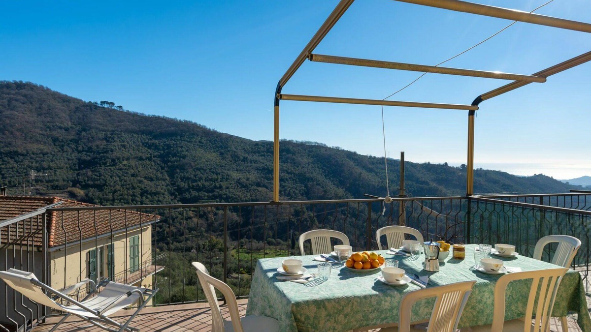 Vasia Apartment | Lovely apartment for 7 guests with WIFI, TV, terrace, pets allowed and panoramic view