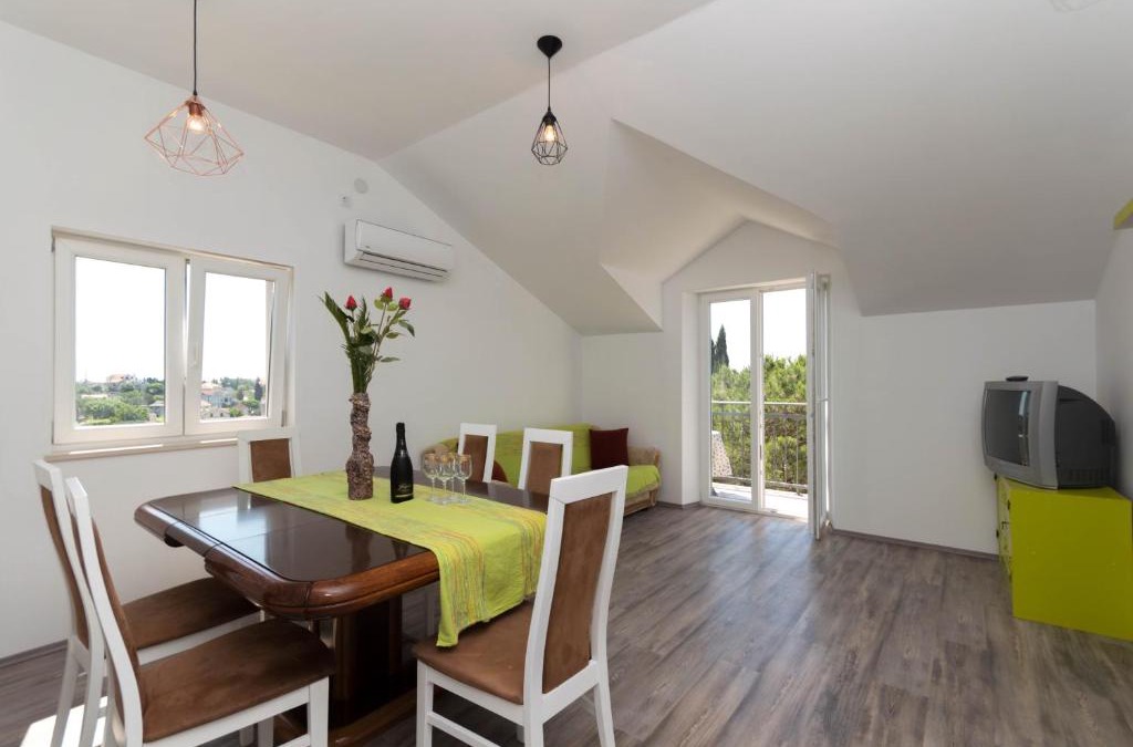 Sumartin Apartment | Lovely apartment for 8 person