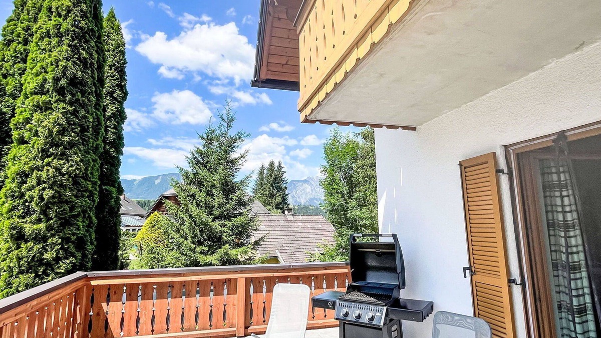 Grosssoelk Apartment | Lovely apartment for 12 people with WIFI, hot tub, TV, terrace and panoramic view