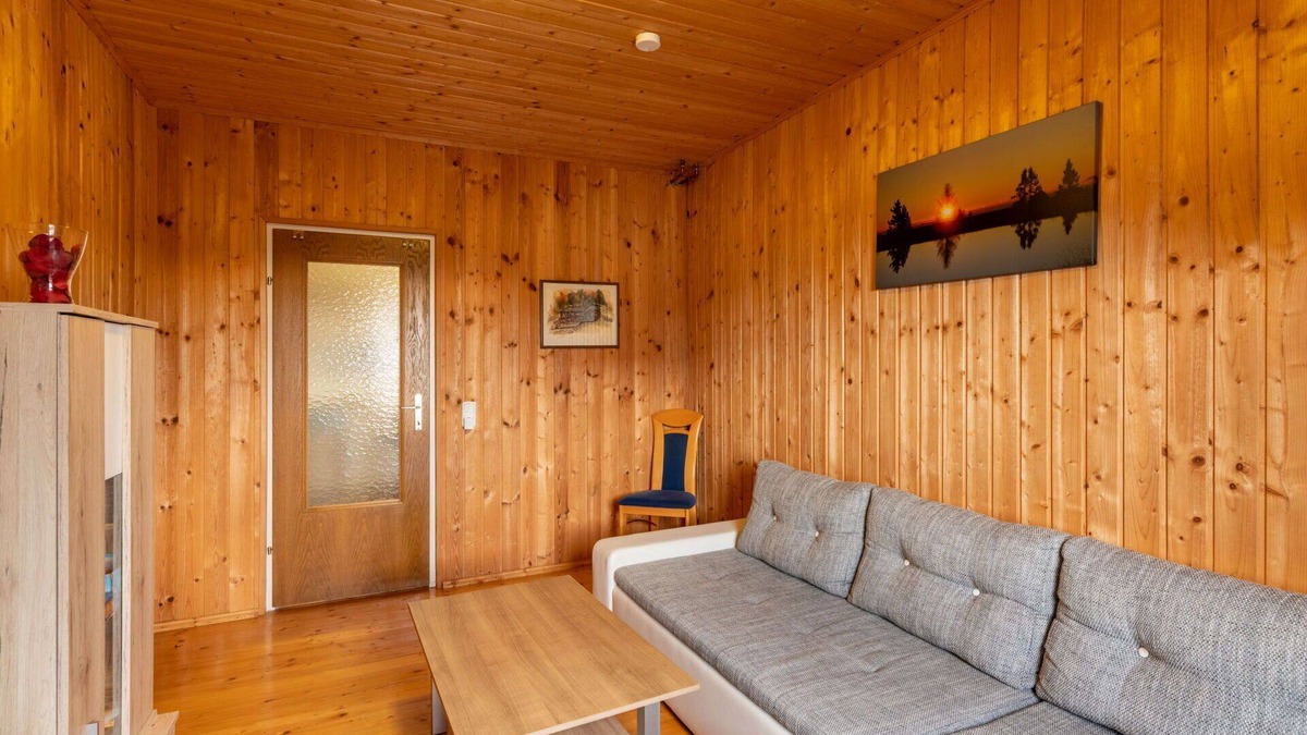Albeck Apartment | Lovely apartment for 14 people with WIFI, TV, patio and parking