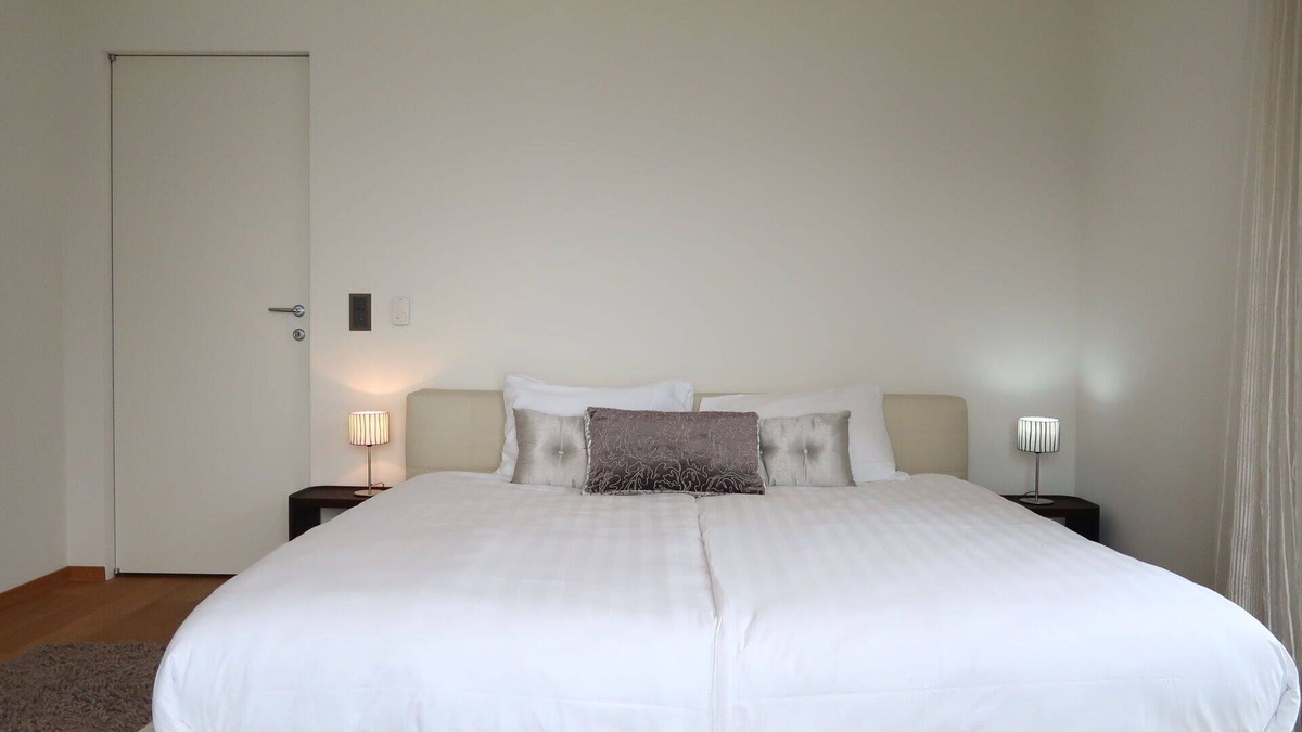 Montreux Apartment | Lovely apartment for 8 guests with pool, WIFI, TV, balcony and panoramic view