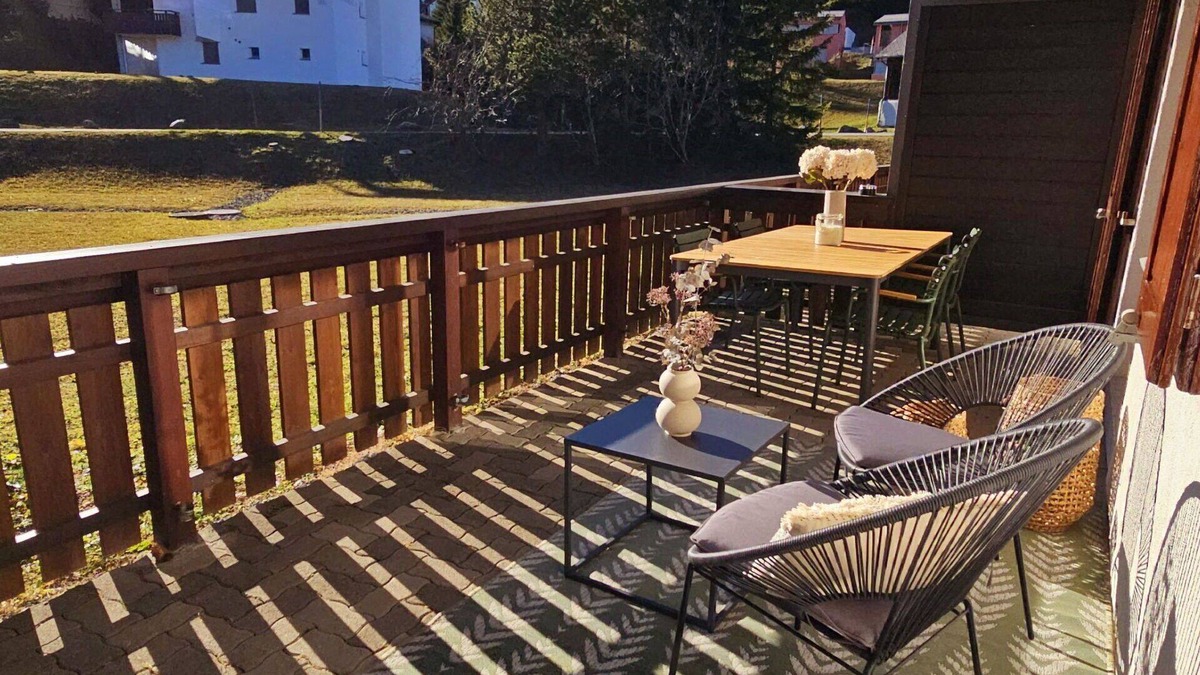 Valbella Apartment | Lovely apartment for 6 people with TV and balcony