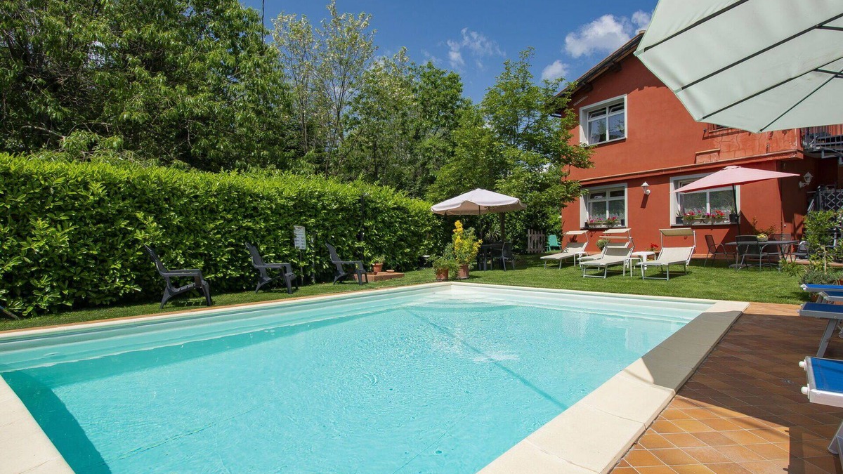 Marliana Apartment | Lovely apartment for 7 people with pool, WIFI, TV, terrace and pets allowed